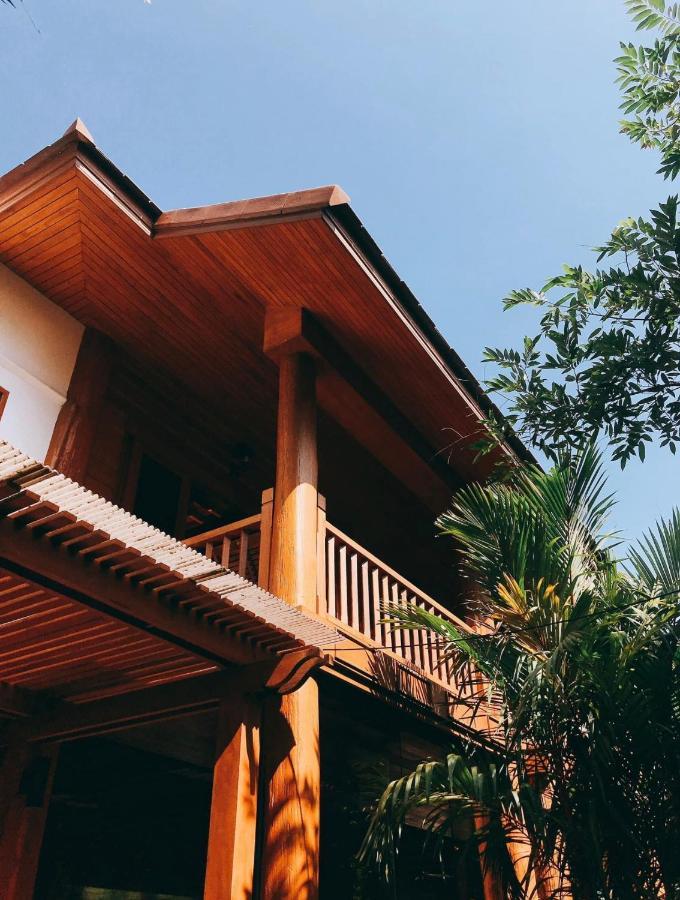 Vanasin Residence Tak Esterno foto