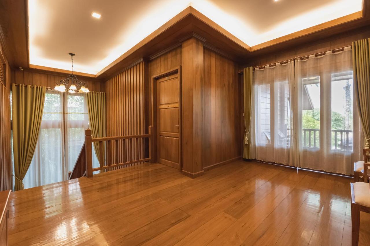 Vanasin Residence Tak Esterno foto